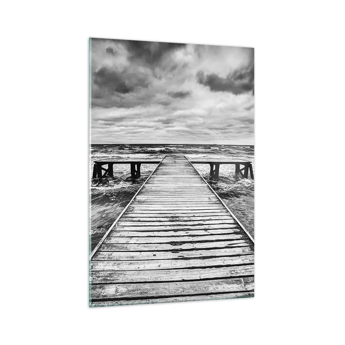 Glasbild - Bild auf glas - Eine Schwarz-Weiß-Ansicht eines Holzstegs über einer stürmischen See. - 70x100cm - Ich warte darauf, dass der Wind wegjagt... - Moderne Wanddekoration für Wohnzimmer und Schlafzimmer ARTTOR
