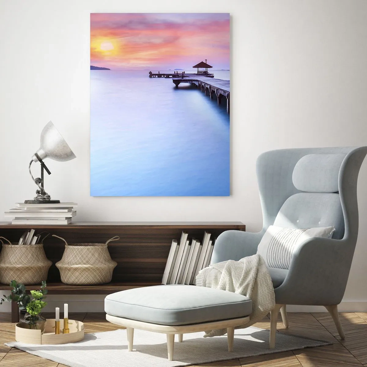 Glasbild - Bild auf glas - Holzsteg, der bei Sonnenuntergang auf das Wasser hinausführt - 70x100cm - Ein Meer der Ruhe bis zum Horizont - Moderne Wanddekoration für Wohnzimmer und Schlafzimmer ARTTOR