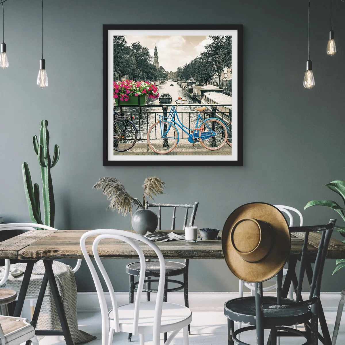 Poster in einem schwarzem Rahmen - Die Farben der Amsterdamer Straße - 50x50 cm