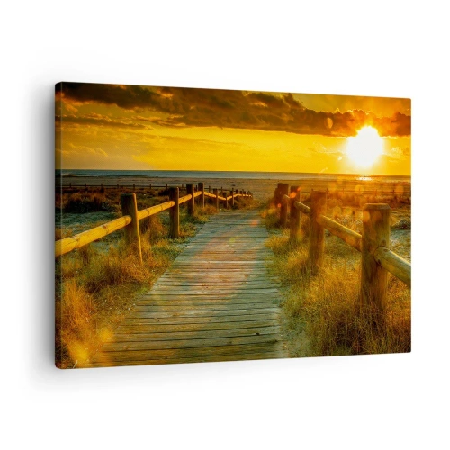 Bild auf Leinwand - Leinwandbild - Ein Holzweg, der im Schein der untergehenden Sonne zum Strand führt - 70x50cm - In altem Gold gebadet - Moderne Wanddekoration für Wohnzimmer und Schlafzimmer ARTTOR