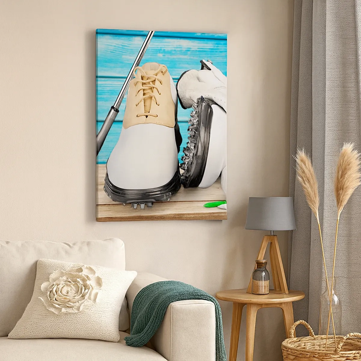 Bild auf Leinwand - Leinwandbild - Ein Set Golfzubehör auf einem hölzernen Hintergrund - 50x70cm - Alles ist bereit - Moderne Wanddekoration für Wohnzimmer und Schlafzimmer ARTTOR