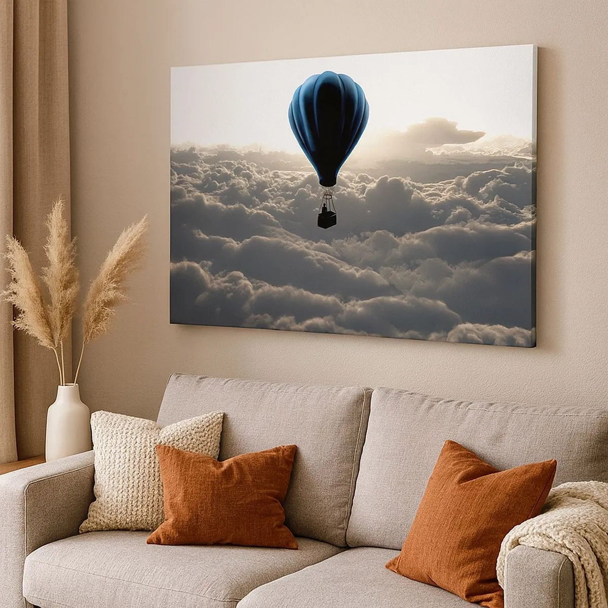 Bild auf Leinwand - Leinwandbild - Ein Heißluftballon vor einem Himmel mit Wolken bei Sonnenuntergang - 70x50cm - Ein Wanderer über den Wolken - Moderne Wanddekoration für Wohnzimmer und Schlafzimmer ARTTOR