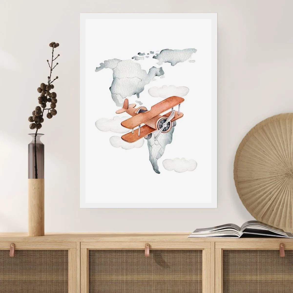 Poster - Ein Doppeldecker über einer Weltkarte in den Wolken - 50x70cm - Im Pioniergeist - Moderne Wanddekoration für Wohnzimmer und Schlafzimmer ARTTOR