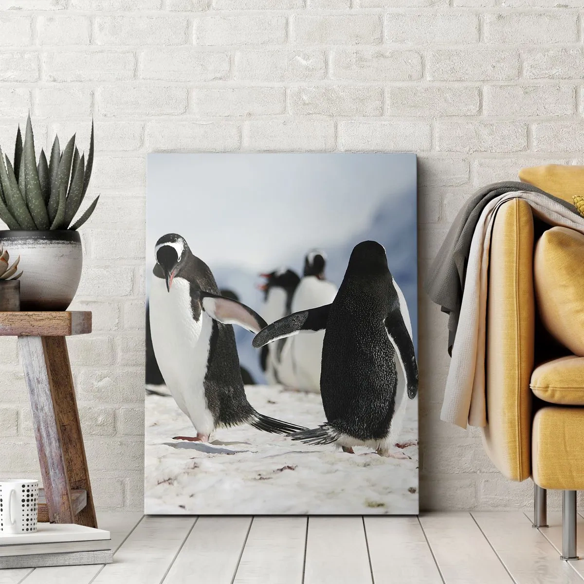 Bild auf Leinwand - Leinwandbild - Eine Gruppe Pinguine im Schnee in einer antarktischen Landschaft - 50x70cm - Tanzen im Schnee - Moderne Wanddekoration für Wohnzimmer und Schlafzimmer ARTTOR