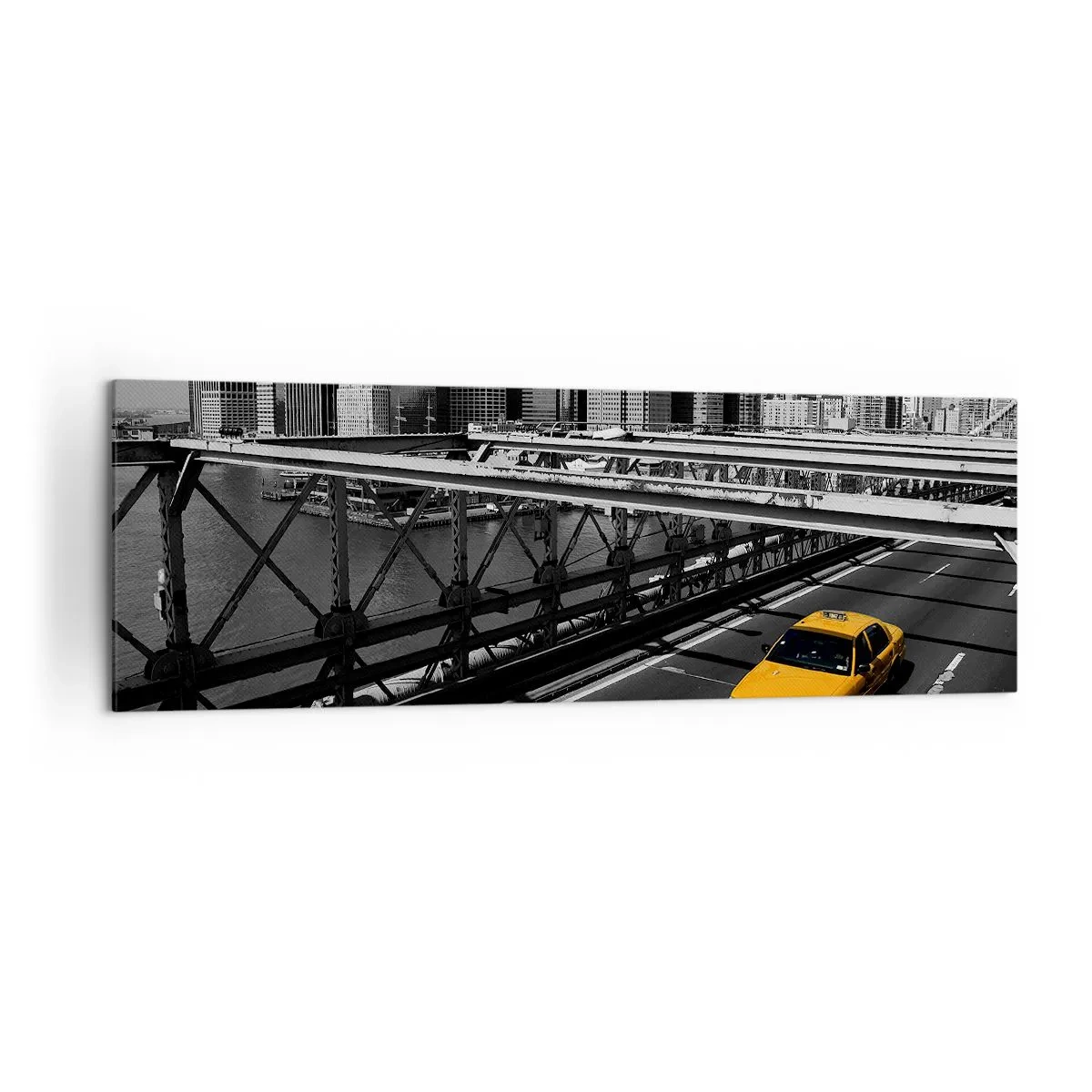 Bild auf Leinwand - Leinwandbild - Gelbes Taxi auf einer Brücke mit Blick auf die Skyline von New York - 160x50cm - Die Farbe einer Großstadt - Moderne Wanddekoration für Wohnzimmer und Schlafzimmer ARTTOR