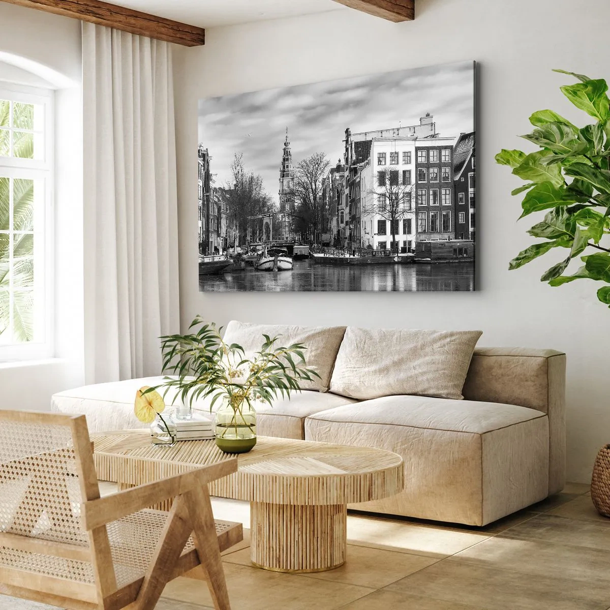 Bild auf Leinwand - Leinwandbild - Schwarz-Weiß-Panorama von Amsterdam mit Kanal und historischen Gebäuden - 100x70cm - Amsterdamer Atmosphäre - Moderne Wanddekoration für Wohnzimmer und Schlafzimmer ARTTOR