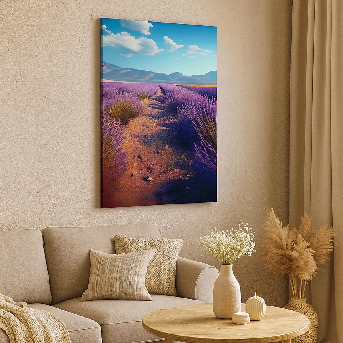 Bild auf Leinwand - Leinwandbild - Ein Lavendelfeld mit Blick auf die Berge und den blauen Himmel - 50x70cm - Duftende Felder - Moderne Wanddekoration für Wohnzimmer und Schlafzimmer ARTTOR