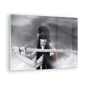 Glasbild - Bild auf glas - Eine Frau mit einem Schwert im Regen auf einem monochromen Hintergrund. - 70x50cm - Schön und gefährlich - Moderne Wanddekoration für Wohnzimmer und Schlafzimmer ARTTOR