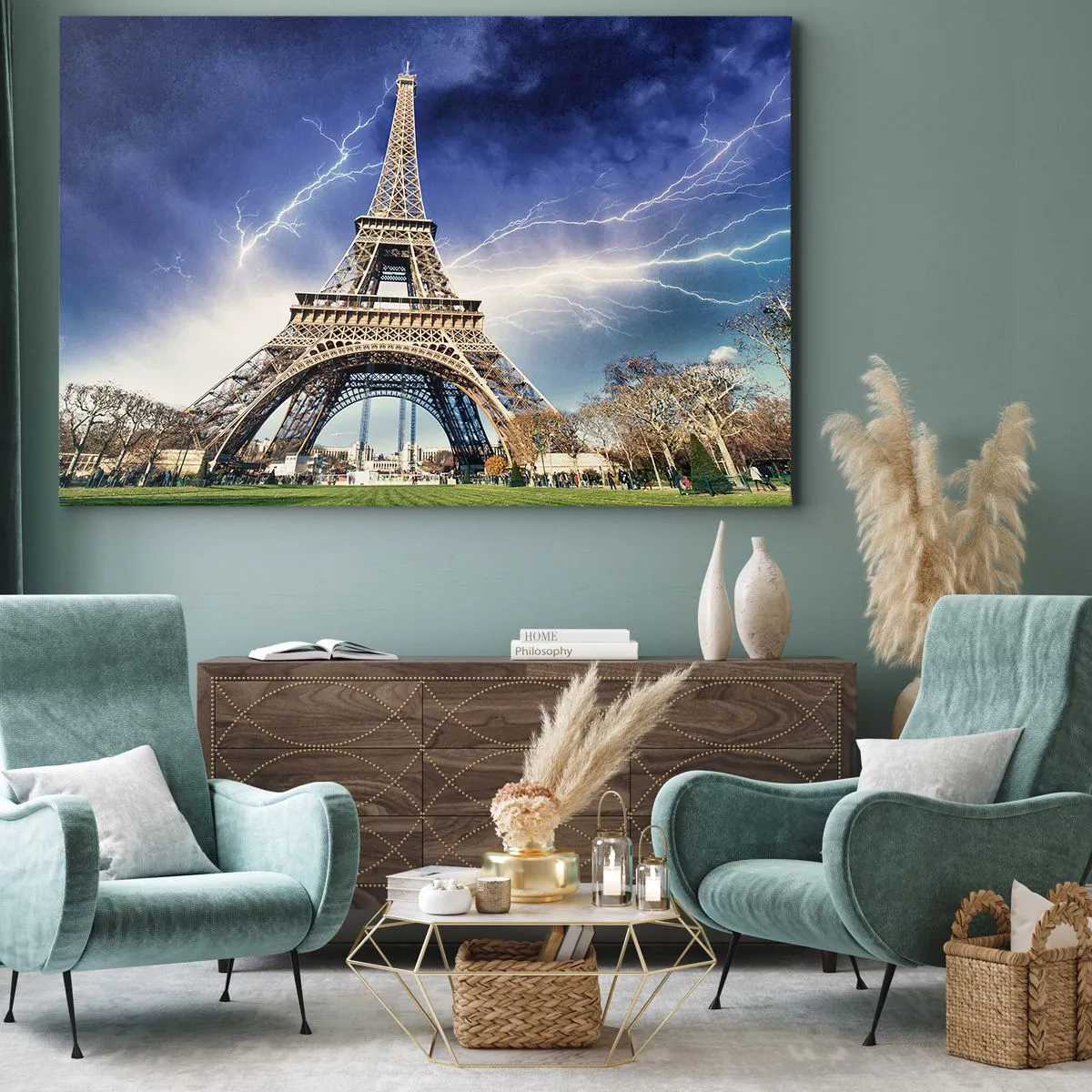 Bild auf Leinwand - Leinwandbild - Der Eiffelturm mit stürmischem Himmel und Blitzen im Hintergrund - 100x70cm - Herrscherin der Stürme - Moderne Wanddekoration für Wohnzimmer und Schlafzimmer ARTTOR