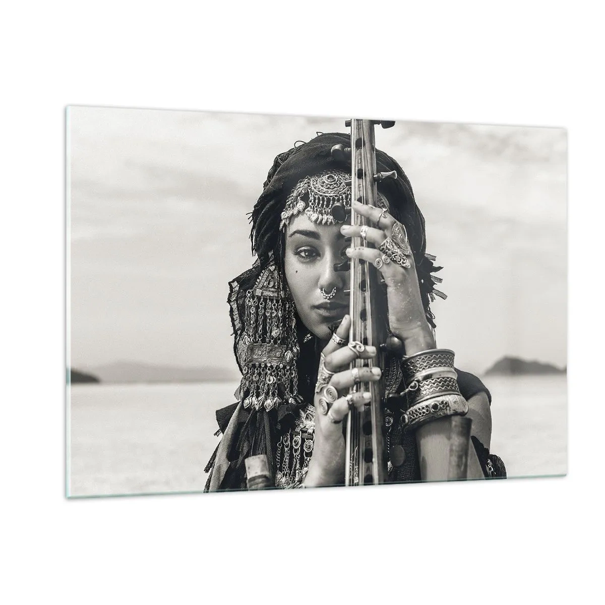 Glasbild - Bild auf glas - Frau mit orientalischem Schmuck und einem Instrument - 120x80cm - Die Musik des Orients selbst - Moderne Wanddekoration für Wohnzimmer und Schlafzimmer ARTTOR