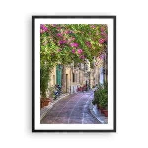 Poster in einem schwarzem Rahmen - Eine farbenfrohe Straße mit blühenden Blumen und klassischer Architektur - 50x70cm - Blühende Gasse - Moderne Wanddekoration für Wohnzimmer und Schlafzimmer ARTTOR