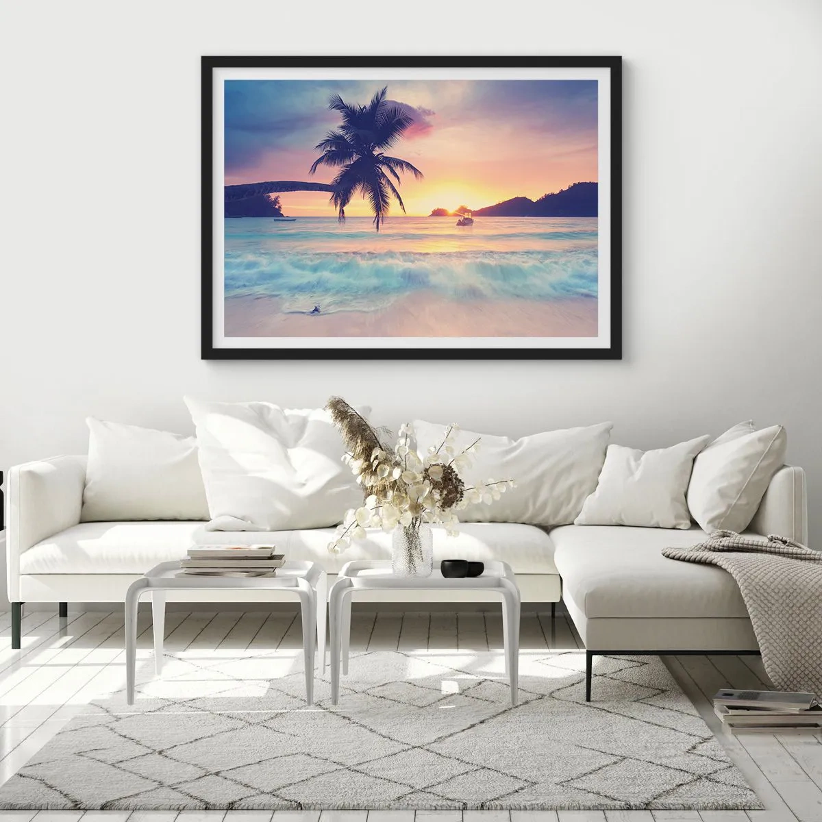 Poster in einem schwarzem Rahmen - Strand mit Palmen und Sonnenuntergang über dem Meer - 70x50cm - Ein Abend in der Bucht - Moderne Wanddekoration für Wohnzimmer und Schlafzimmer ARTTOR
