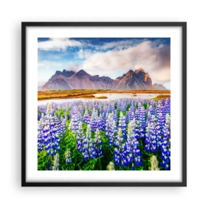 Poster in einem schwarzem Rahmen - Kraft und Strenge neben Sanftmut - 50x50 cm