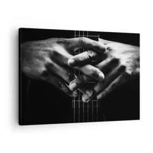 Bild auf Leinwand - Leinwandbild - Hände auf einer Gitarre in einem monochromen Ton gefaltet - 70x50cm - Gebet des Künstlers - Moderne Wanddekoration für Wohnzimmer und Schlafzimmer ARTTOR