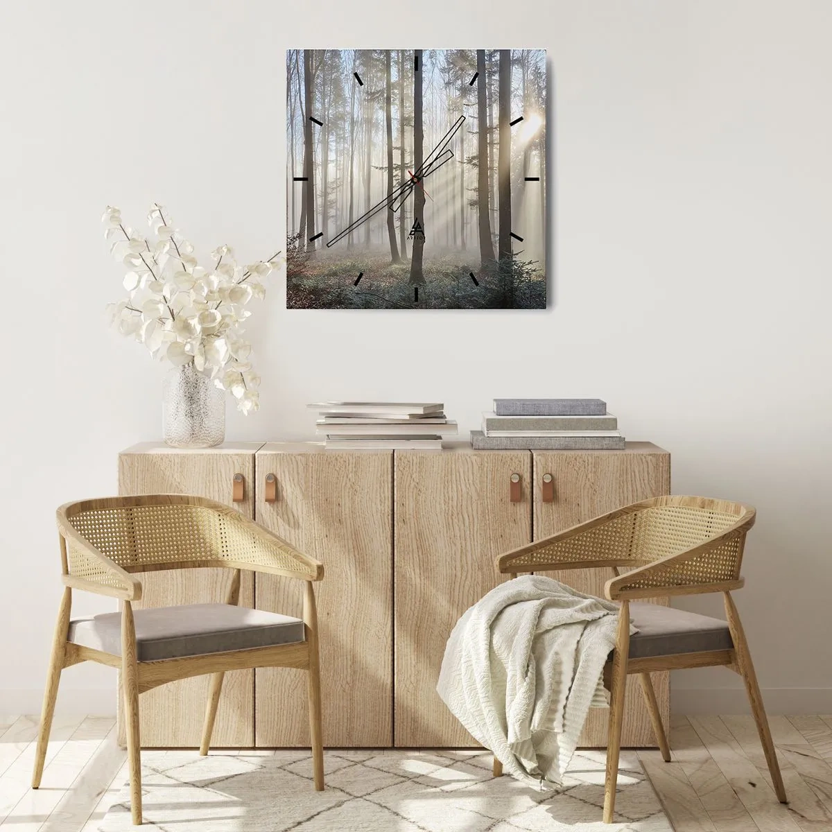Wanduhr - Glasuhr - Ein Wald in leichtem Nebel mit Sonnenstrahlen, die durch die Bäume scheinen - 30x30cm - Der Nebel ist auch aufgewacht - Moderne Wanddekoration für Wohnzimmer und Schlafzimmer ARTTOR