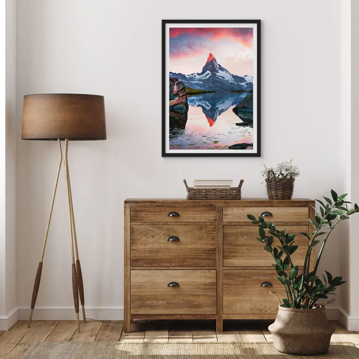 Poster in einem schwarzem Rahmen - Das Herz der Berge ist heiß - 70x100 cm