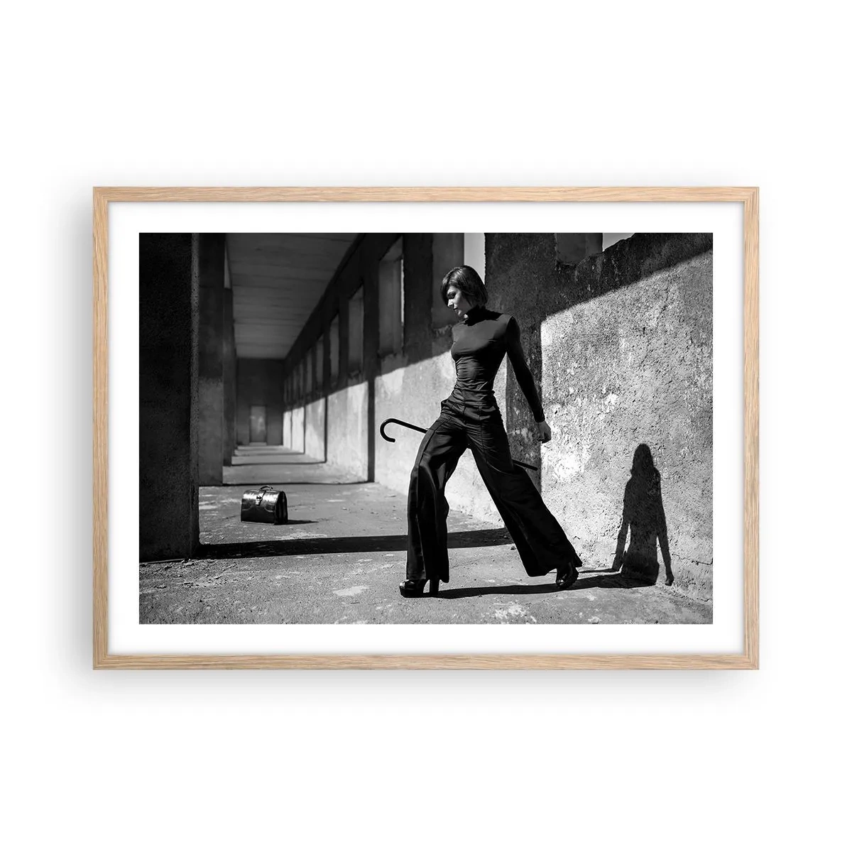 Poster in einem Rahmen aus heller Eiche - Urbane Eleganz - 70x50 cm