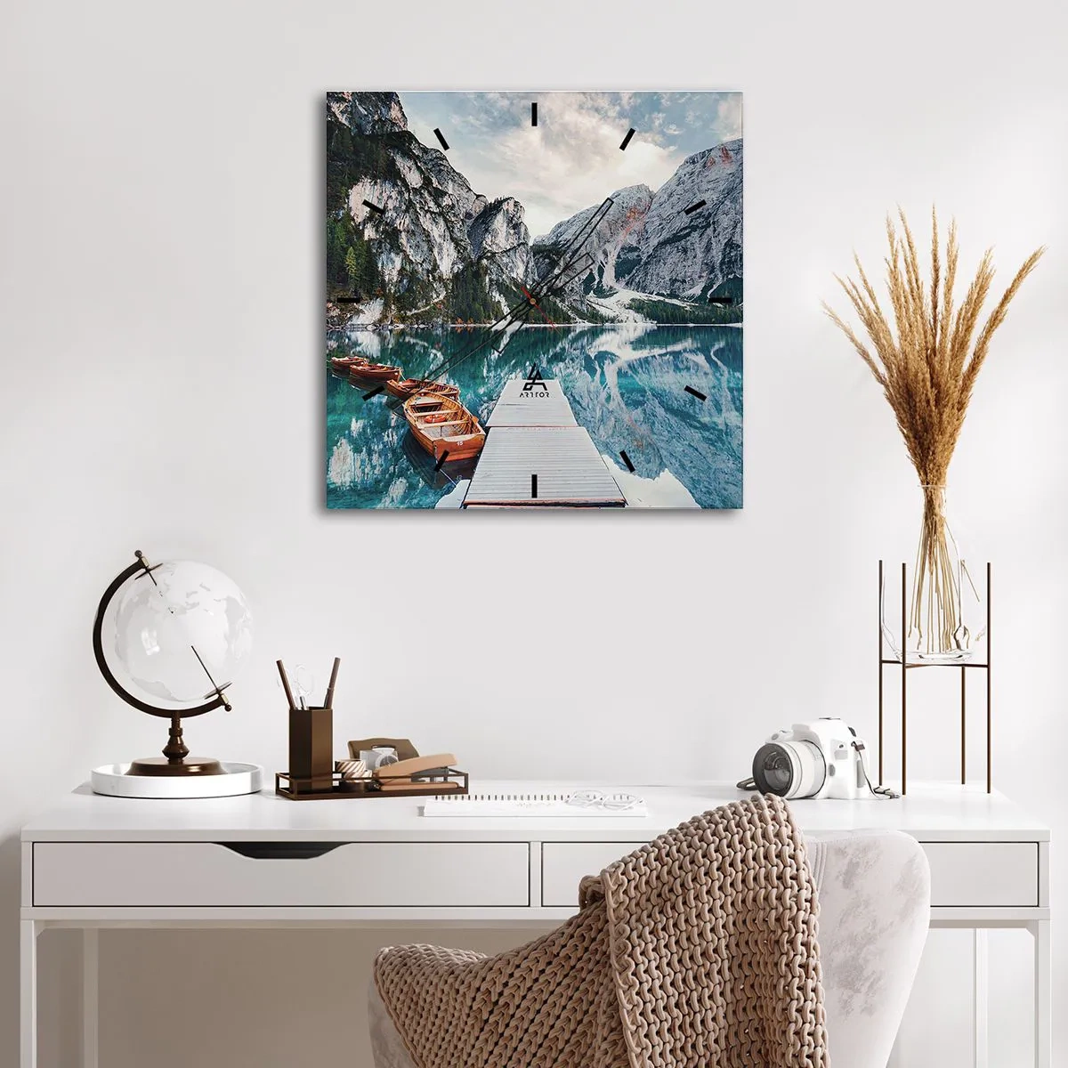 Wanduhr - Glasuhr - Wir zeigen Ihnen Schönheit - 30x30 cm