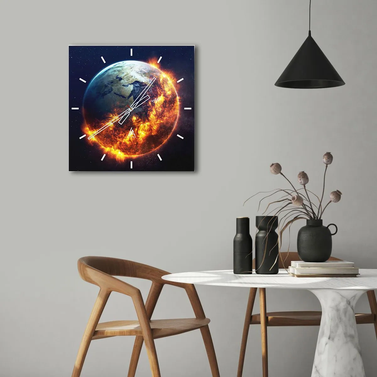 Wanduhr - Glasuhr - Der Planet Erde brennt im Weltraum - 30x30cm - Die Flamme der Apokalypse - Moderne Wanddekoration für Wohnzimmer und Schlafzimmer ARTTOR