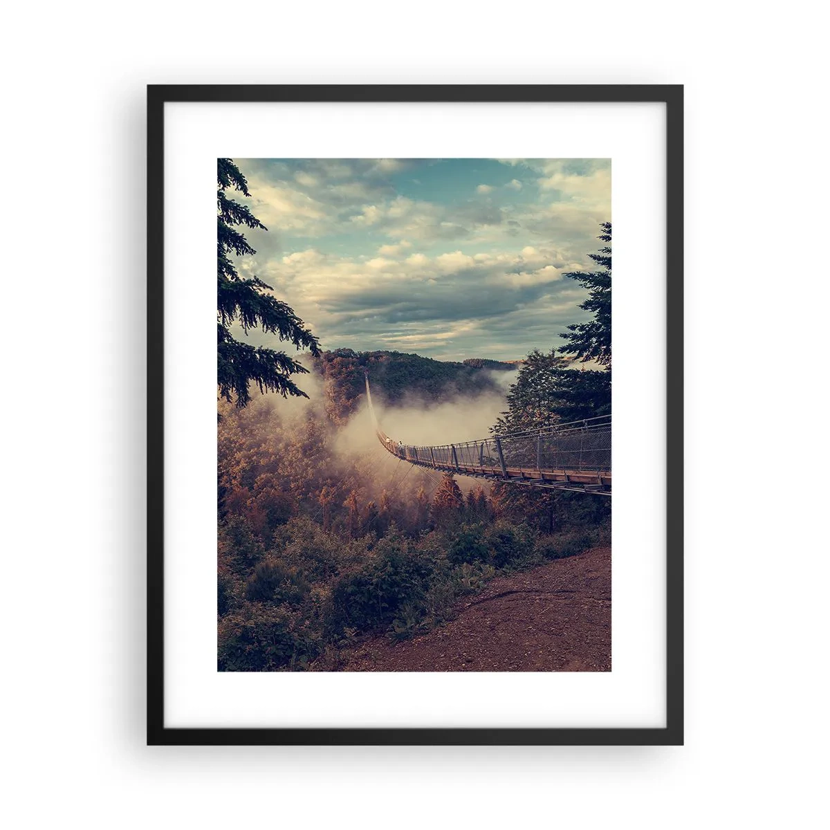 Poster in einem schwarzem Rahmen - Über dem Herbstwald - 40x50 cm