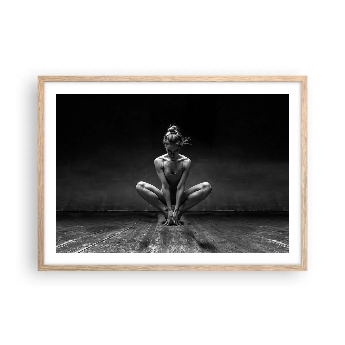 Poster in einem Rahmen aus heller Eiche - Konzentration der Tanzenergie - 70x50 cm
