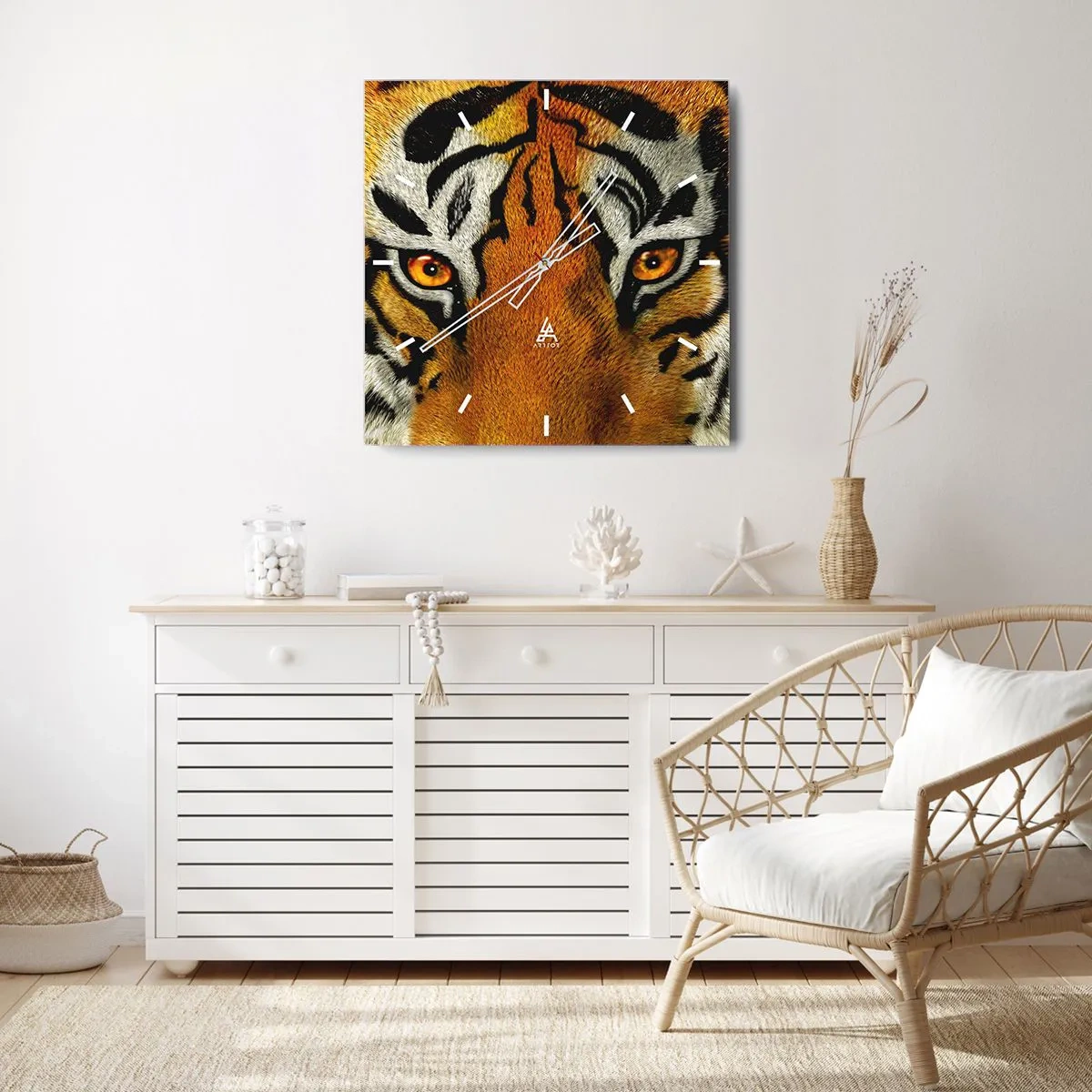 Wanduhr - Glasuhr - Nahaufnahme eines Tigers mit intensivem Blick - 30x30cm - Schrecklich und schön - Moderne Wanddekoration für Wohnzimmer und Schlafzimmer ARTTOR