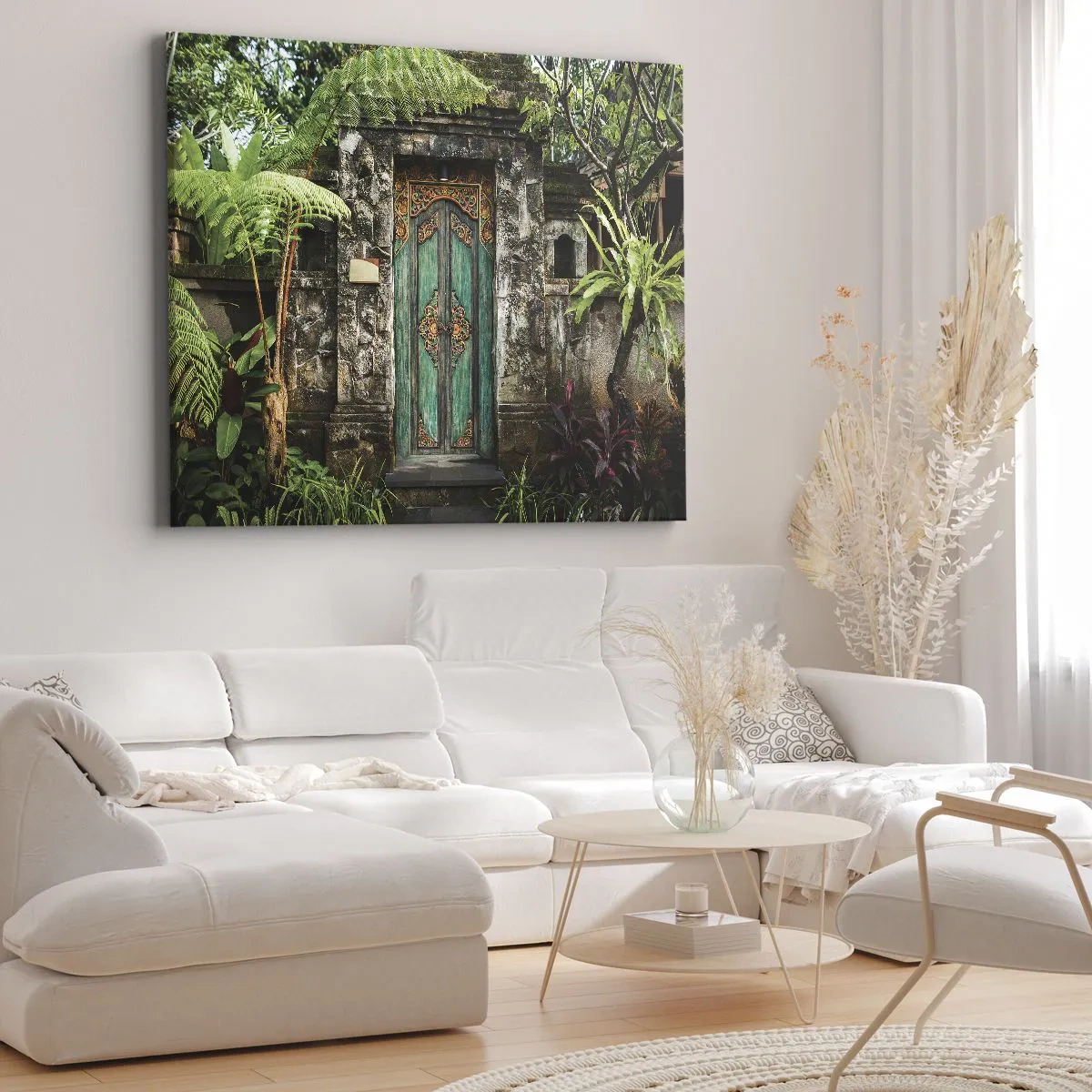Bild auf Leinwand - Leinwandbild - Dekorative Türen, umgeben von tropischer Vegetation - 70x50cm - Eine Tür zu einer exotischen Welt - Moderne Wanddekoration für Wohnzimmer und Schlafzimmer ARTTOR