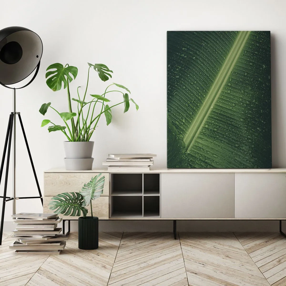 Bild auf Leinwand - Leinwandbild - Ein grünes Blatt mit Wassertropfen auf der Oberfläche - 80x120cm - Die Struktur des Grüns - Moderne Wanddekoration für Wohnzimmer und Schlafzimmer ARTTOR