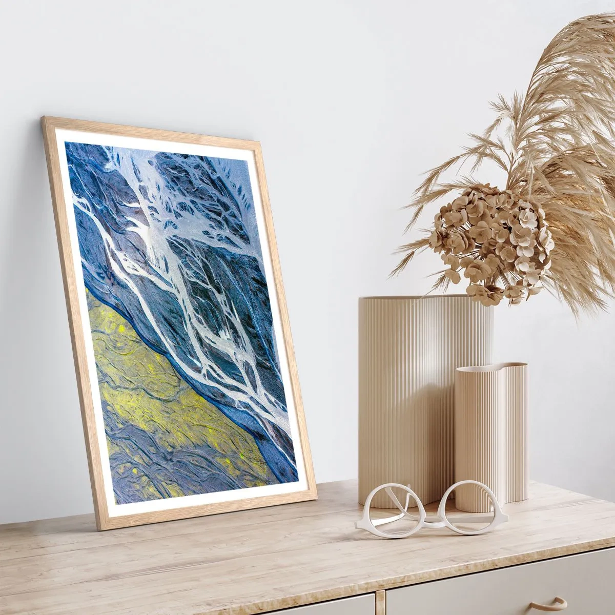 Poster in einem Rahmen aus heller Eiche - Felsmalereien der Natur - 61x91 cm