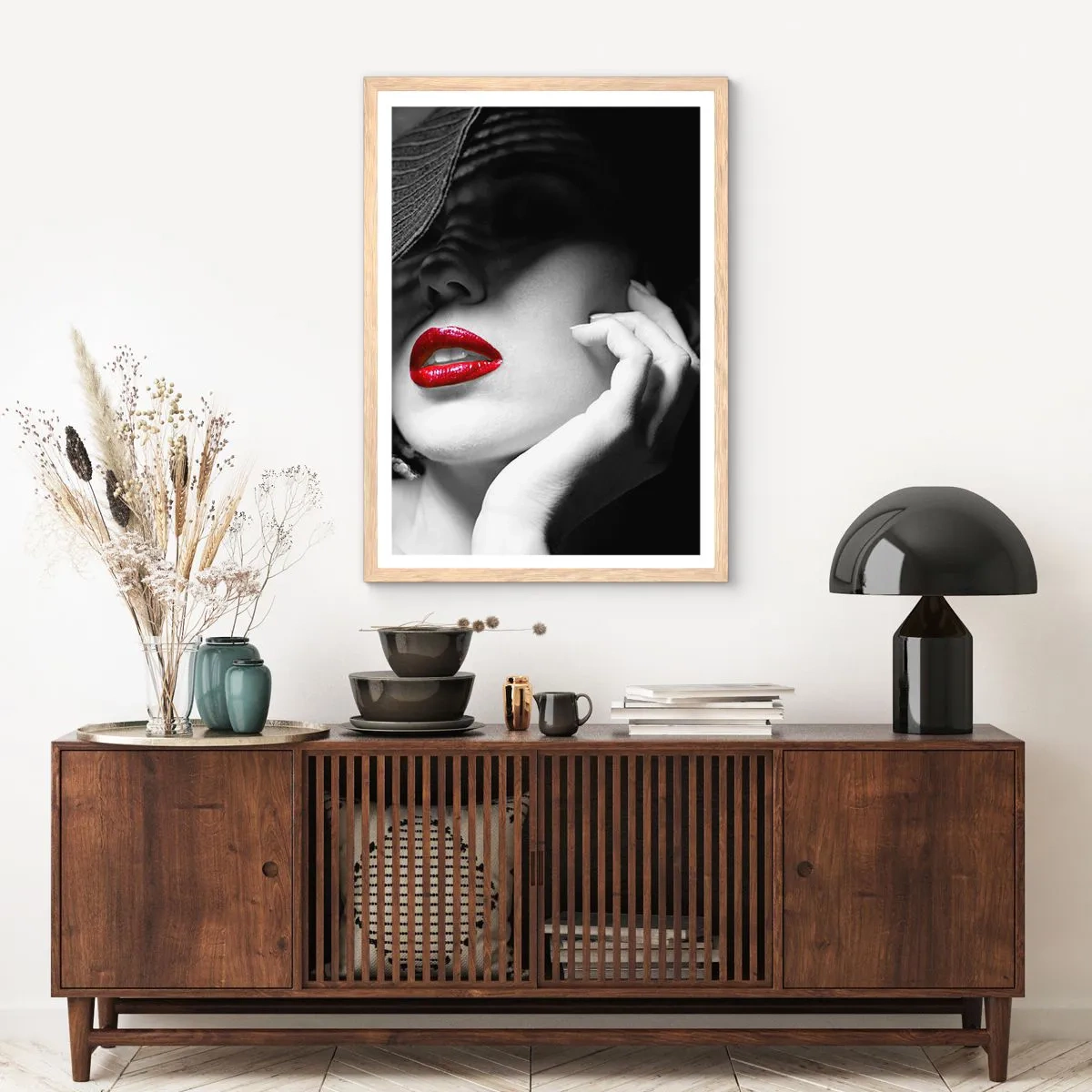 Poster in einem Rahmen aus heller Eiche - Eine Studie in Scharlachrot - 70x100 cm