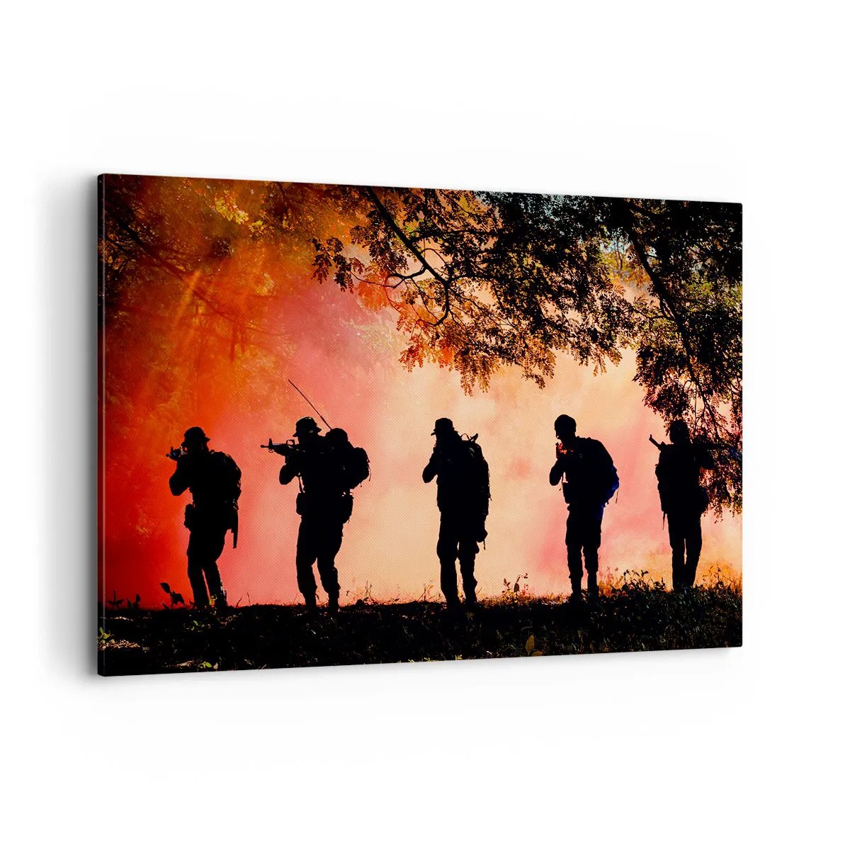 Bild auf Leinwand - Leinwandbild - Silhouetten von Soldaten im Wald vor dem orangefarbenen Himmel - 120x80cm - … Alle für einen. - Moderne Wanddekoration für Wohnzimmer und Schlafzimmer ARTTOR
