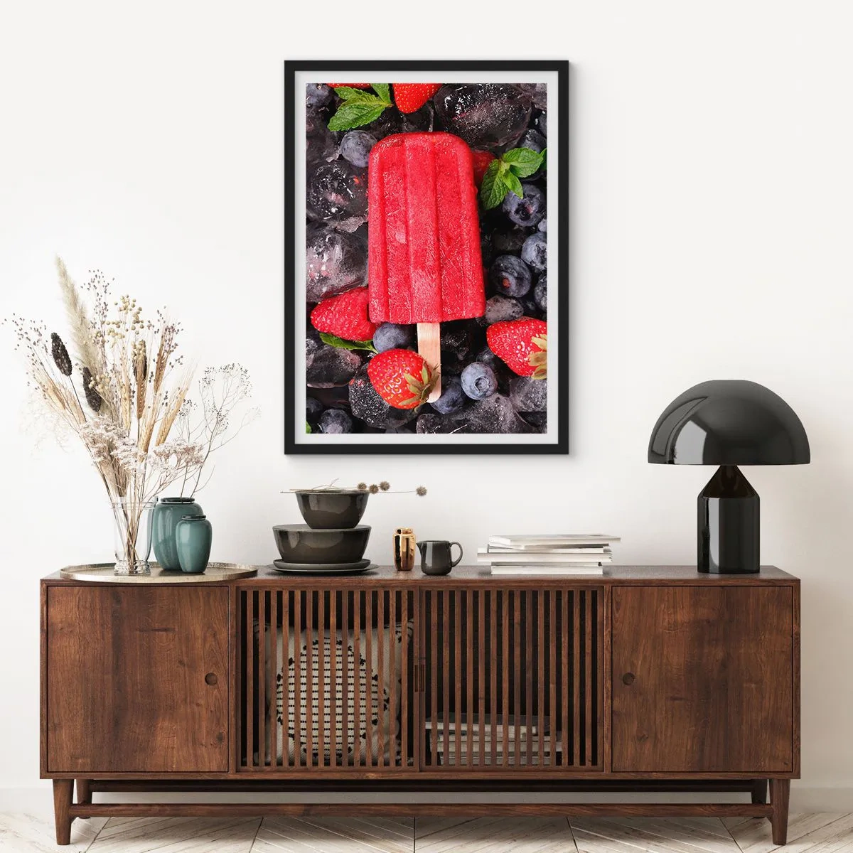 Poster in einem schwarzem Rahmen - So schmeckt der heiße Sommer - 70x100 cm