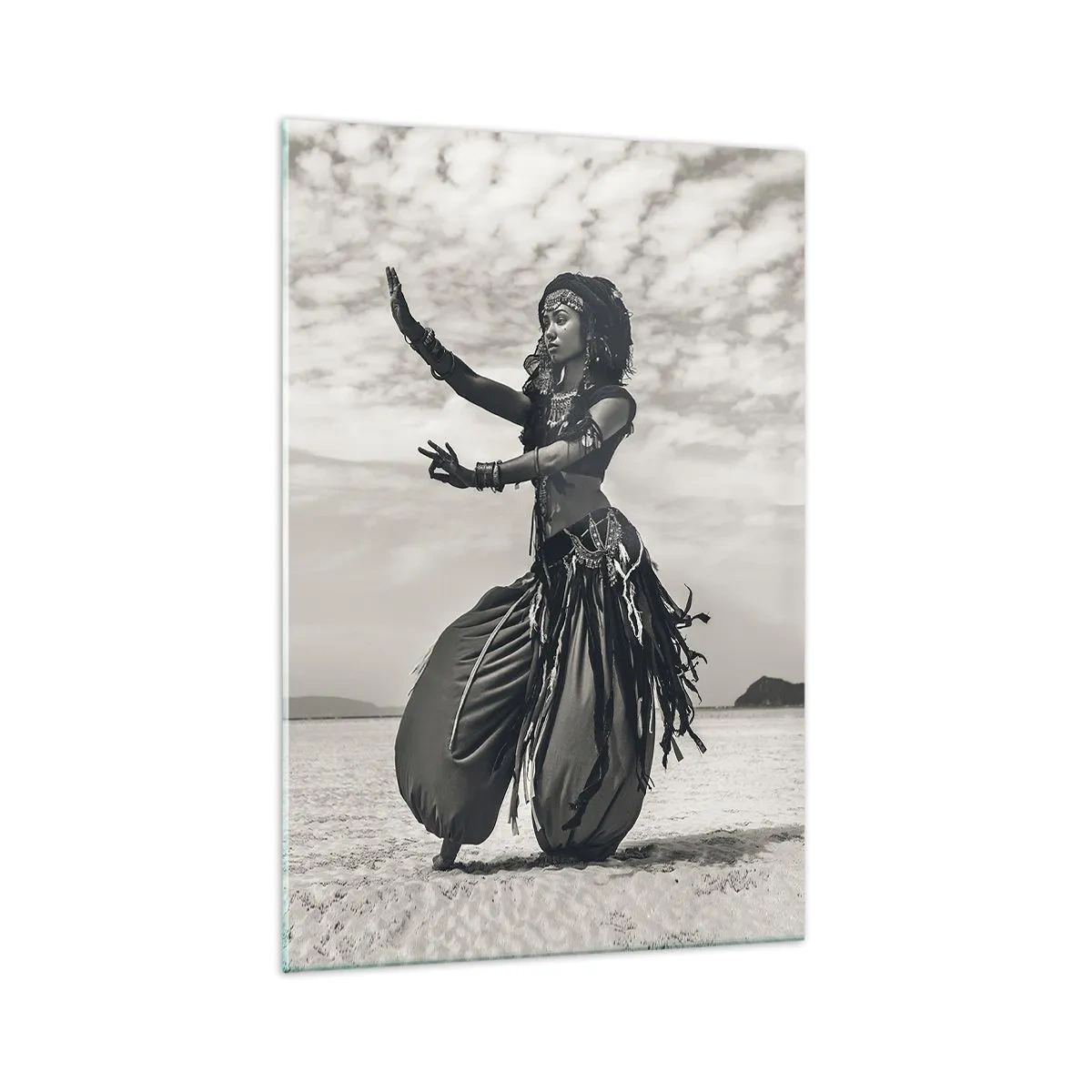 Glasbild - Bild auf glas - Exotische Tänzerin vor Wüstenkulisse - 70x100cm - Der Tanz der südlichen Inseln - Moderne Wanddekoration für Wohnzimmer und Schlafzimmer ARTTOR