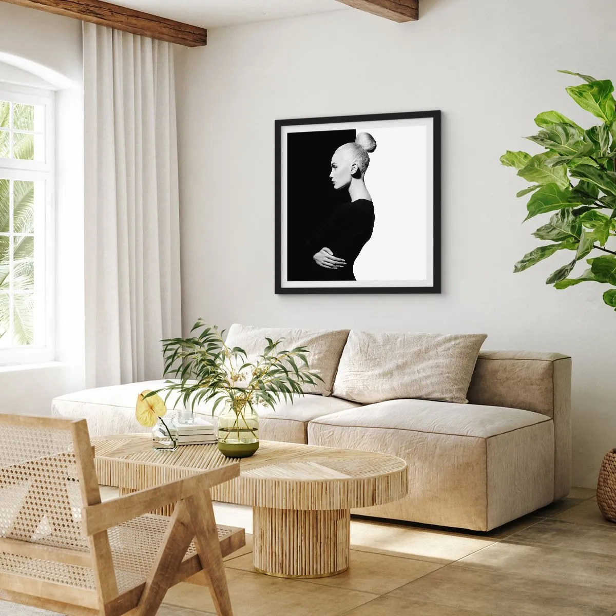 Poster in einem schwarzem Rahmen - Einfach eine Frau - 60x60 cm