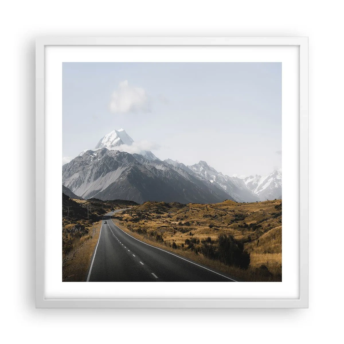 Poster in einem weißen Rahmen - Der Weg ins Herz der Berge - 50x50 cm