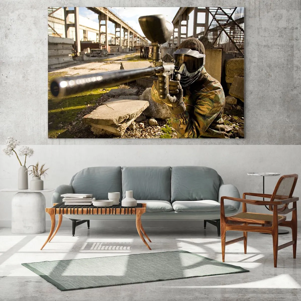 Glasbild - Bild auf glas - Paintball-Spieler in Aktion in einer industriellen Umgebung - 120x80cm - Auch du kannst ein Held werden - Moderne Wanddekoration für Wohnzimmer und Schlafzimmer ARTTOR