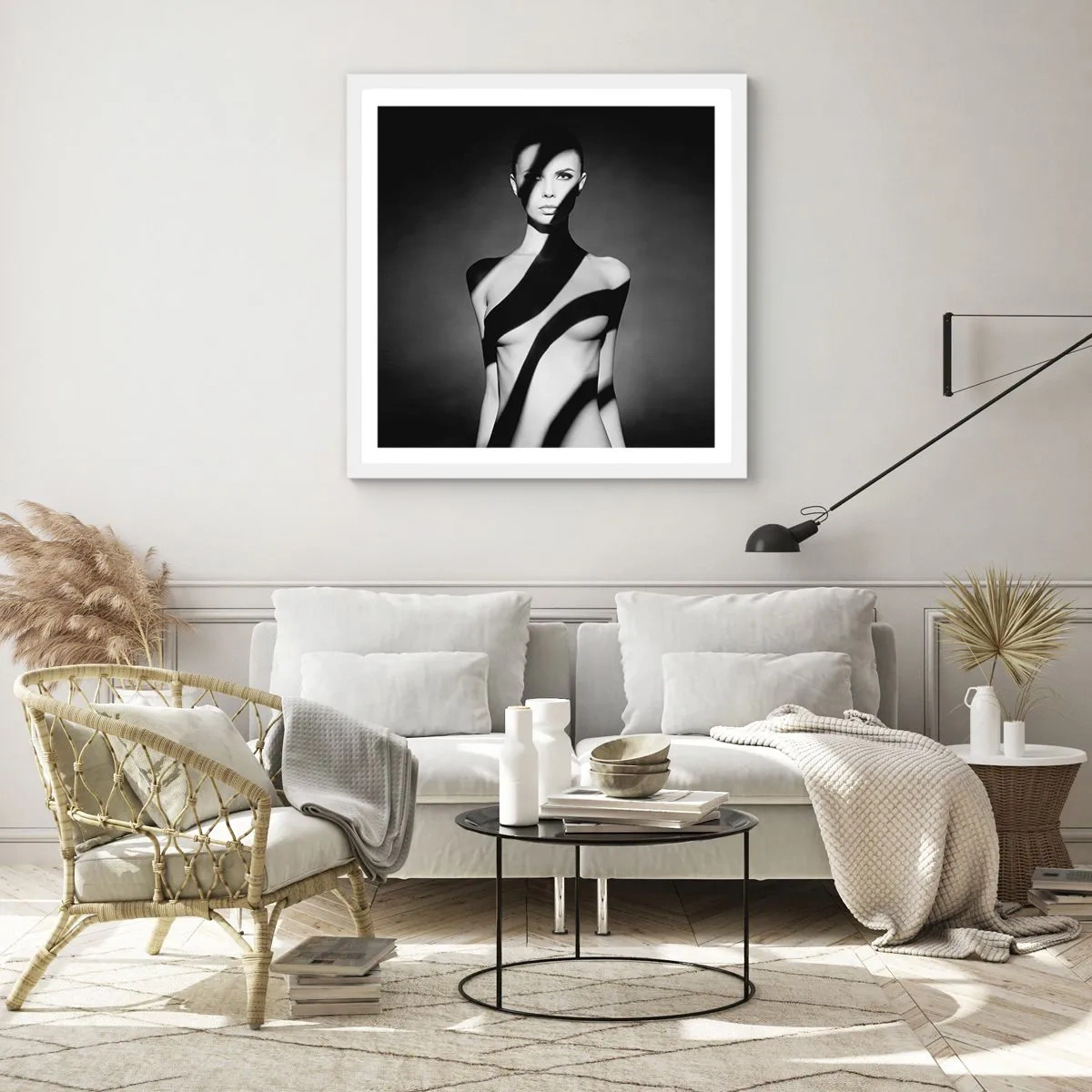 Poster in einem weißen Rahmen - In Glanz und Schatten - 50x50 cm