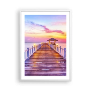 Poster in einem weißen Rahmen - Die lila-goldene Stille des Abends - 50x70 cm