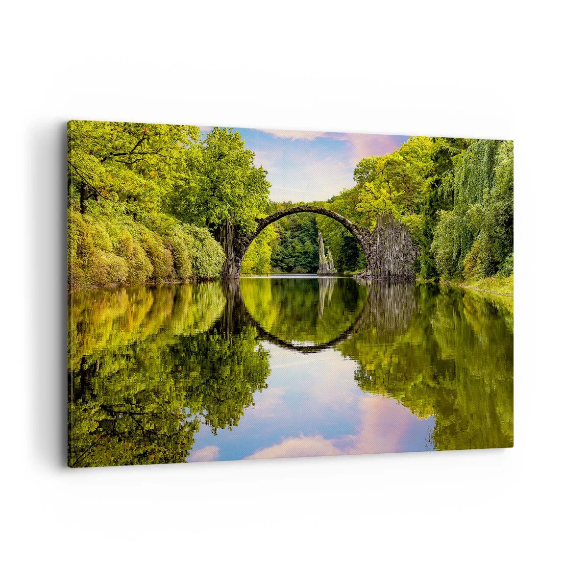 Bild auf Leinwand - Leinwandbild - Eine Steinbrücke über einen Fluss mit einer perfekten Spiegelung im Wasser - 120x80cm - An der Kreuzung zweier Welten - Moderne Wanddekoration für Wohnzimmer und Schlafzimmer ARTTOR
