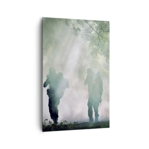 Bild auf Leinwand - Leinwandbild - Silhouetten von Soldaten in einem Wald, umgeben von Nebel - 80x120cm - Einer für alle… - Moderne Wanddekoration für Wohnzimmer und Schlafzimmer ARTTOR