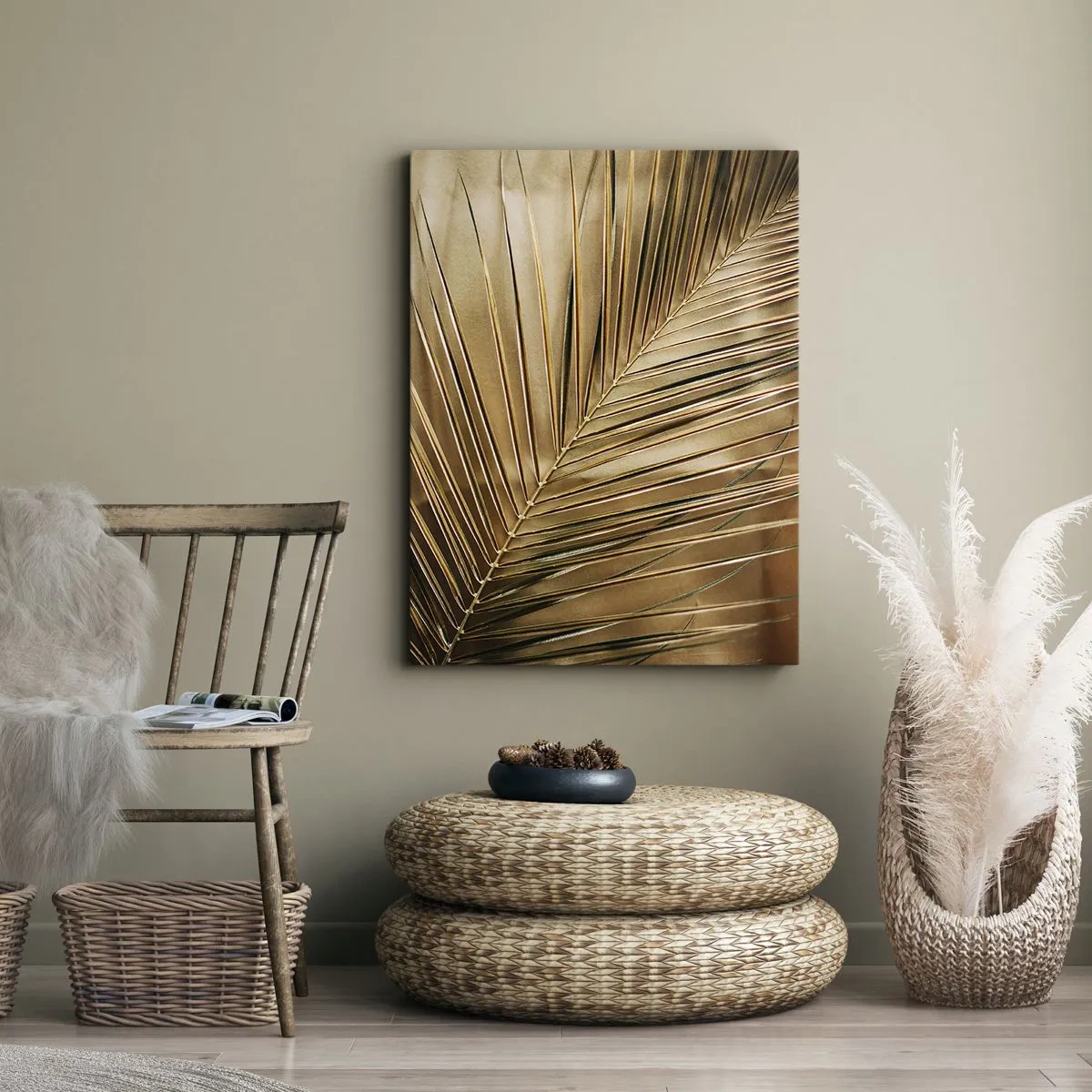 Bild auf Leinwand - Leinwandbild - Goldenes Palmblatt auf einem einfarbigen Hintergrund - 50x70cm - Natürliche Kolonnade - Moderne Wanddekoration für Wohnzimmer und Schlafzimmer ARTTOR
