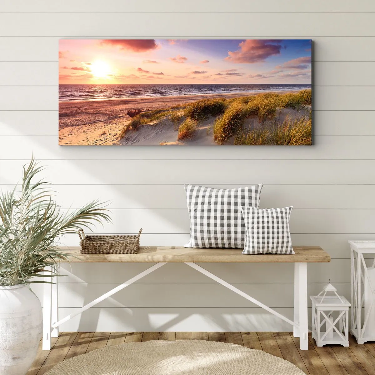 Bild auf Leinwand - Leinwandbild - Ein grasbewachsener Strand und ein Sonnenuntergang über einem ruhigen Meer - 160x50cm - Die Luft riecht schon im Sommer - Moderne Wanddekoration für Wohnzimmer und Schlafzimmer ARTTOR