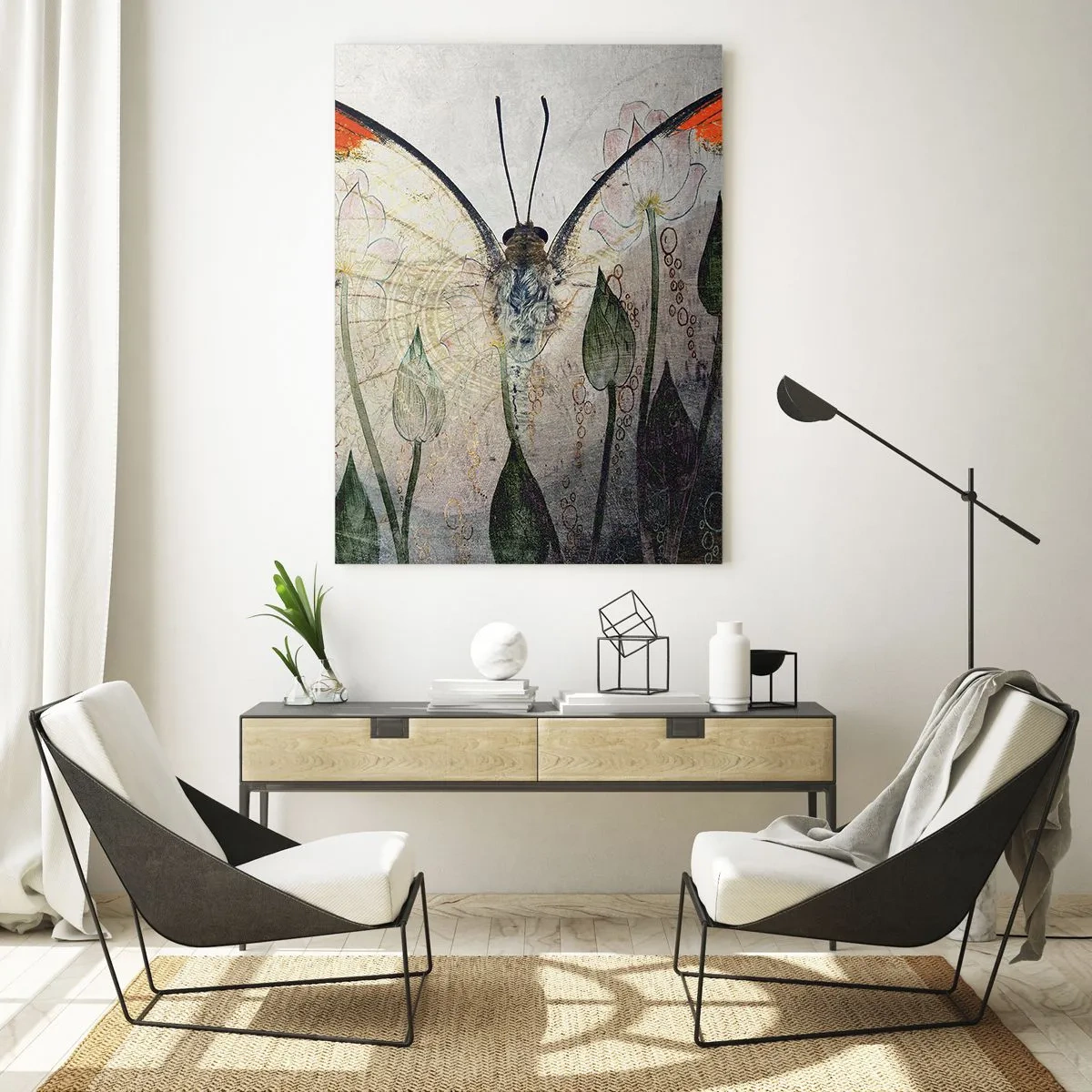 Glasbild - Bild auf glas - Ein Schmetterling mit orangefarbenen Flügeln vor einem Hintergrund aus stilisierten Blumen. - 70x100cm - Wo schwingt der Schmetterling im Gras - Moderne Wanddekoration für Wohnzimmer und Schlafzimmer ARTTOR
