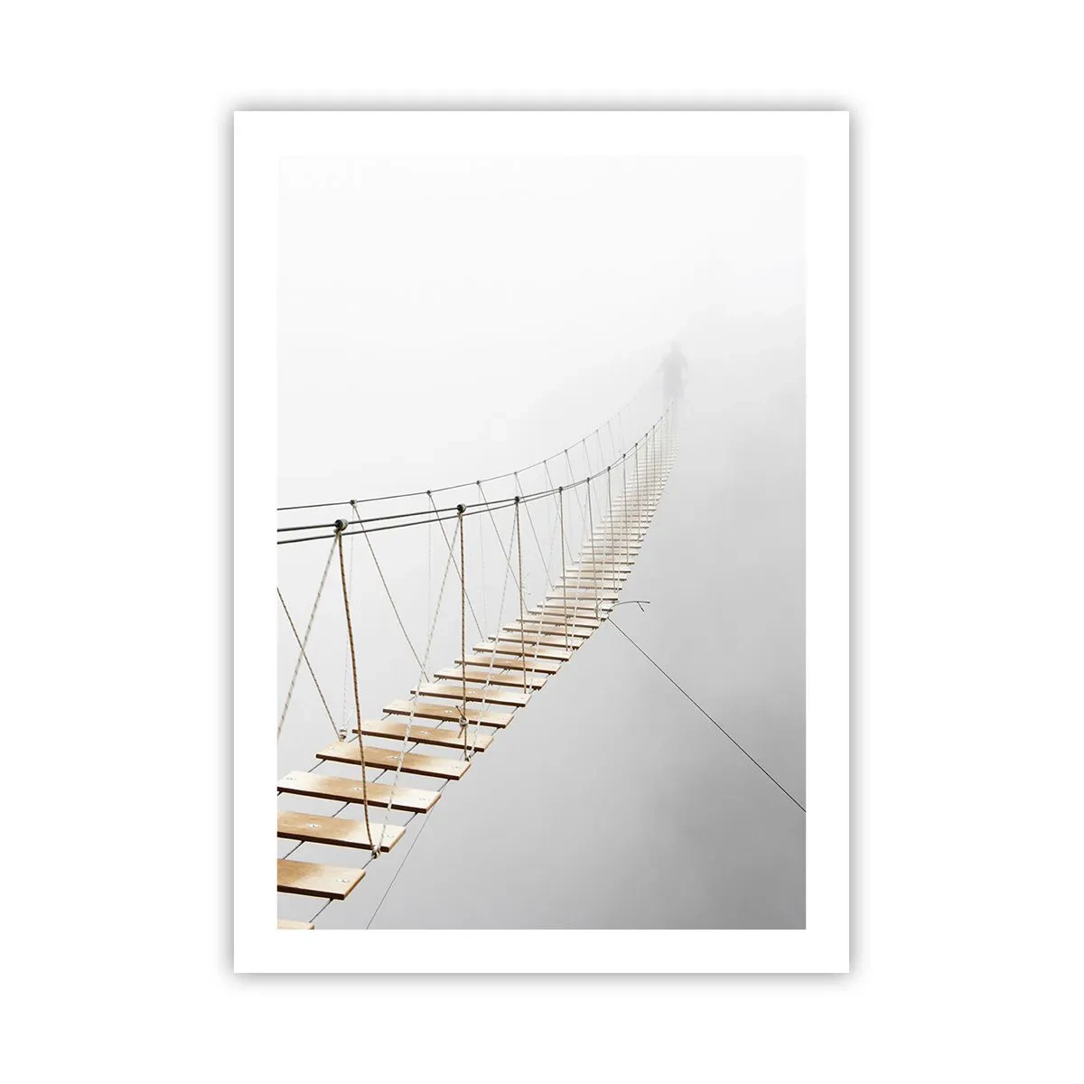 Poster - Eine Hängebrücke, die im Nebel versinkt - 50x70cm - Wohin wird es dich führen? - Moderne Wanddekoration für Wohnzimmer und Schlafzimmer ARTTOR
