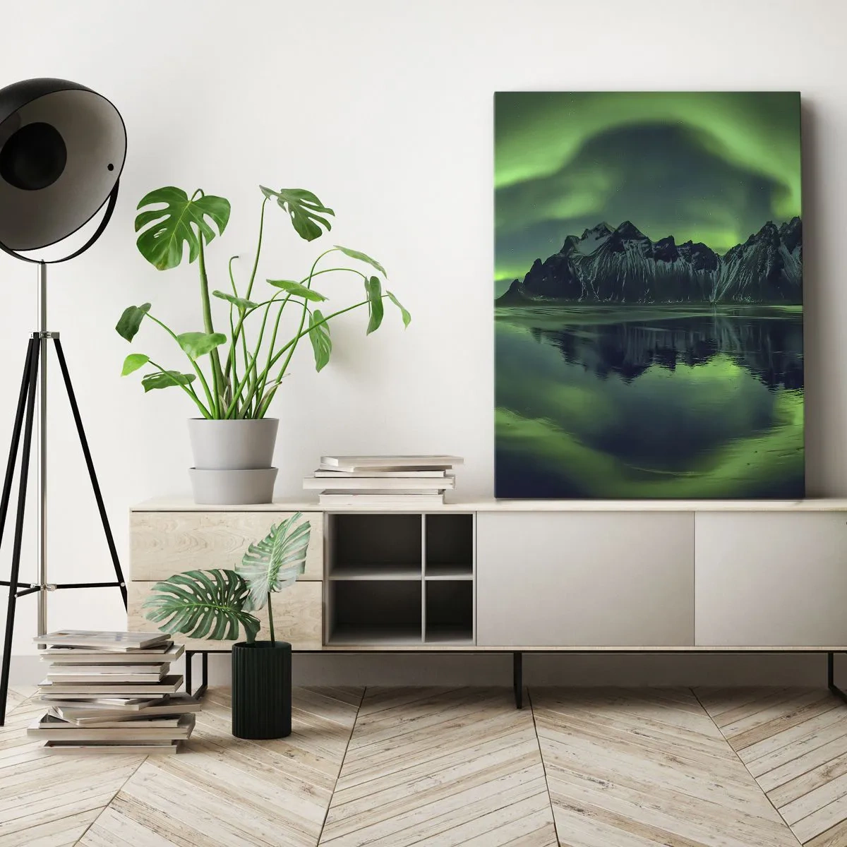 Bild auf Leinwand - Leinwandbild - In den Armen der Aurora - 65x120 cm
