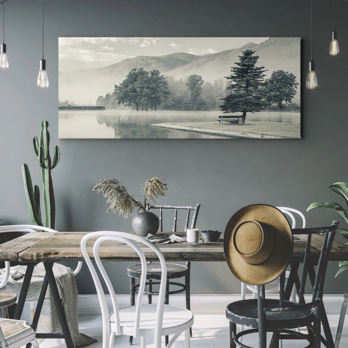 Bild auf Leinwand - Leinwandbild - Ein malerischer See mit einer Bank und Nebel im Hintergrund - 160x50cm - Der See schläft noch - Moderne Wanddekoration für Wohnzimmer und Schlafzimmer ARTTOR