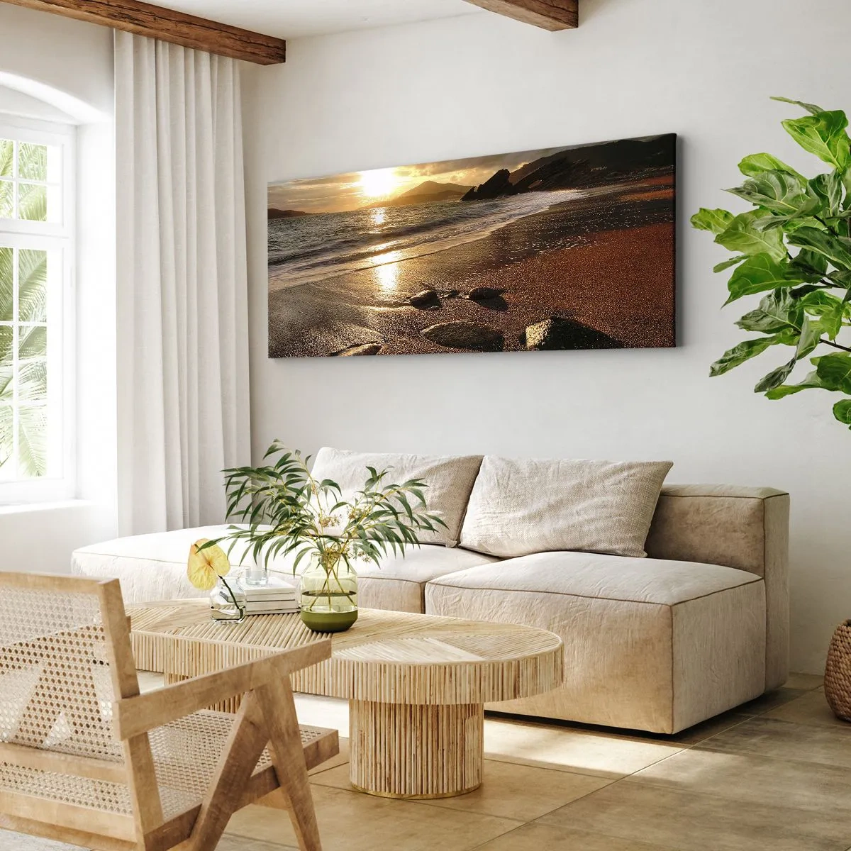 Bild auf Leinwand - Leinwandbild - Strand bei Sonnenuntergang mit Steinen am Ufer - 140x50cm - Folge der Sonne zu den Hügeln - Moderne Wanddekoration für Wohnzimmer und Schlafzimmer ARTTOR