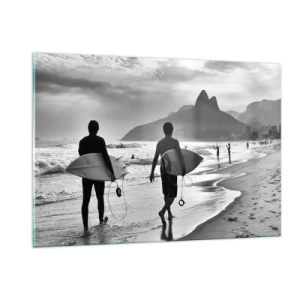 Glasbild - Bild auf glas - Surfer am Strand mit Brettern, Schwarz-Weiß-Komposition - 120x80cm - Single-Wave-Samba - Moderne Wanddekoration für Wohnzimmer und Schlafzimmer ARTTOR