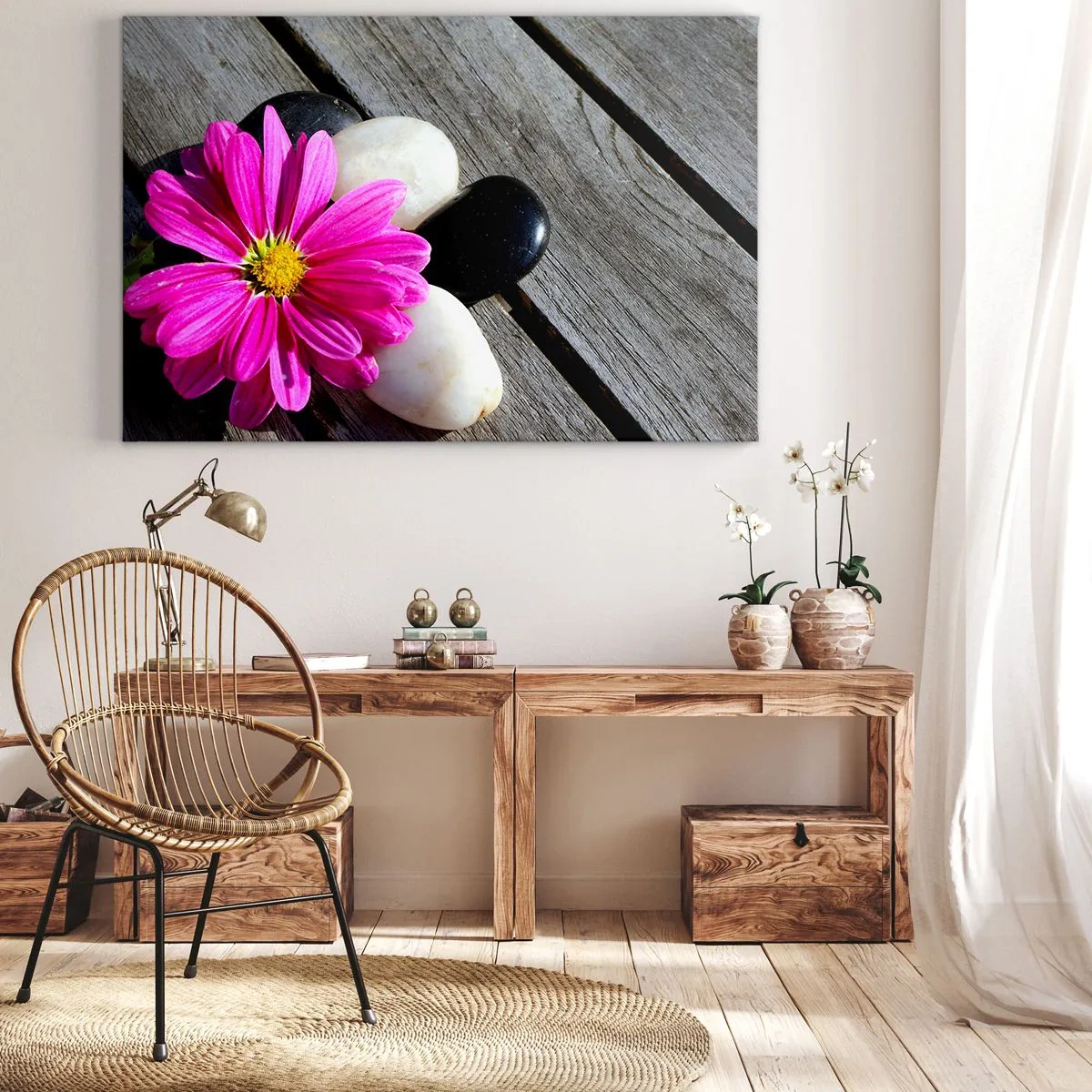 Bild auf Leinwand - Leinwandbild - Rosa Blume auf einem Hintergrund aus Holzbrettern mit Steinen - 120x80cm - Ruhe auf dem Pier - Moderne Wanddekoration für Wohnzimmer und Schlafzimmer ARTTOR