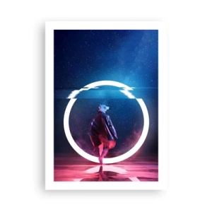Poster - Eine Figur in futuristischem Outfit und VR-Brille vor dem Hintergrund eines Lichtkreises - 50x70cm - Zwischen den Welten - Moderne Wanddekoration für Wohnzimmer und Schlafzimmer ARTTOR